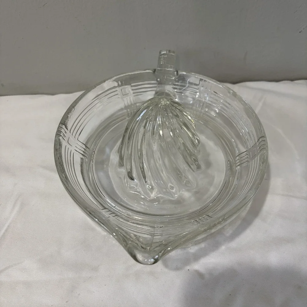 Vintage MCM Hazel Atlas Criss-Cross‎ Pattern Clear Glass Citrus Reamer/Juicer